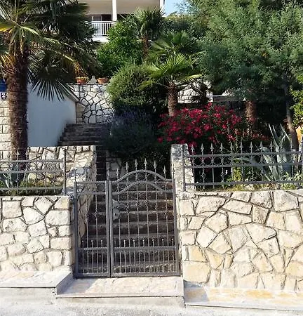 Apartment Sandra Rabac Exterior photo